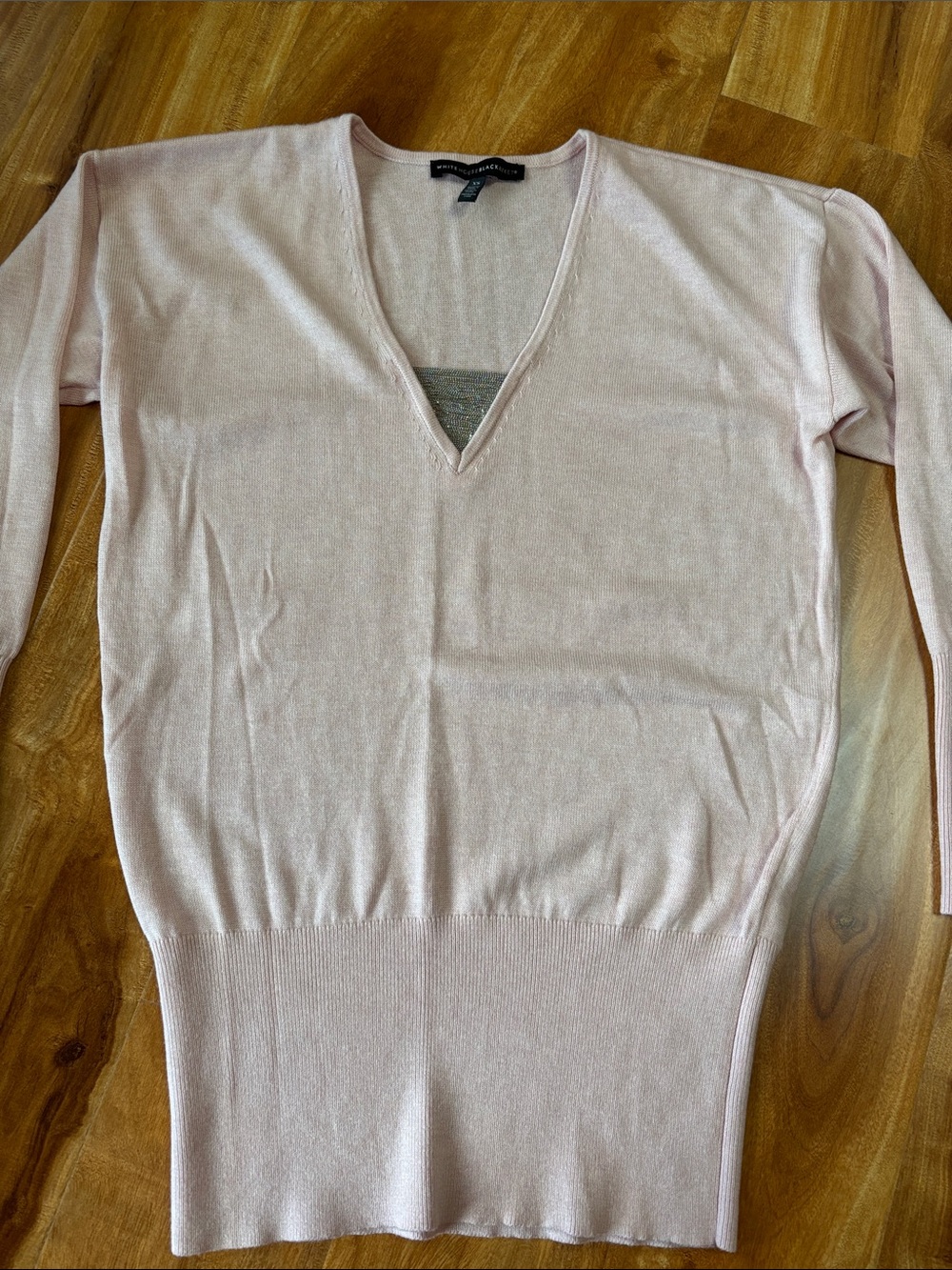 White House Black Market Light Pink V-Neck Pullover Sweater